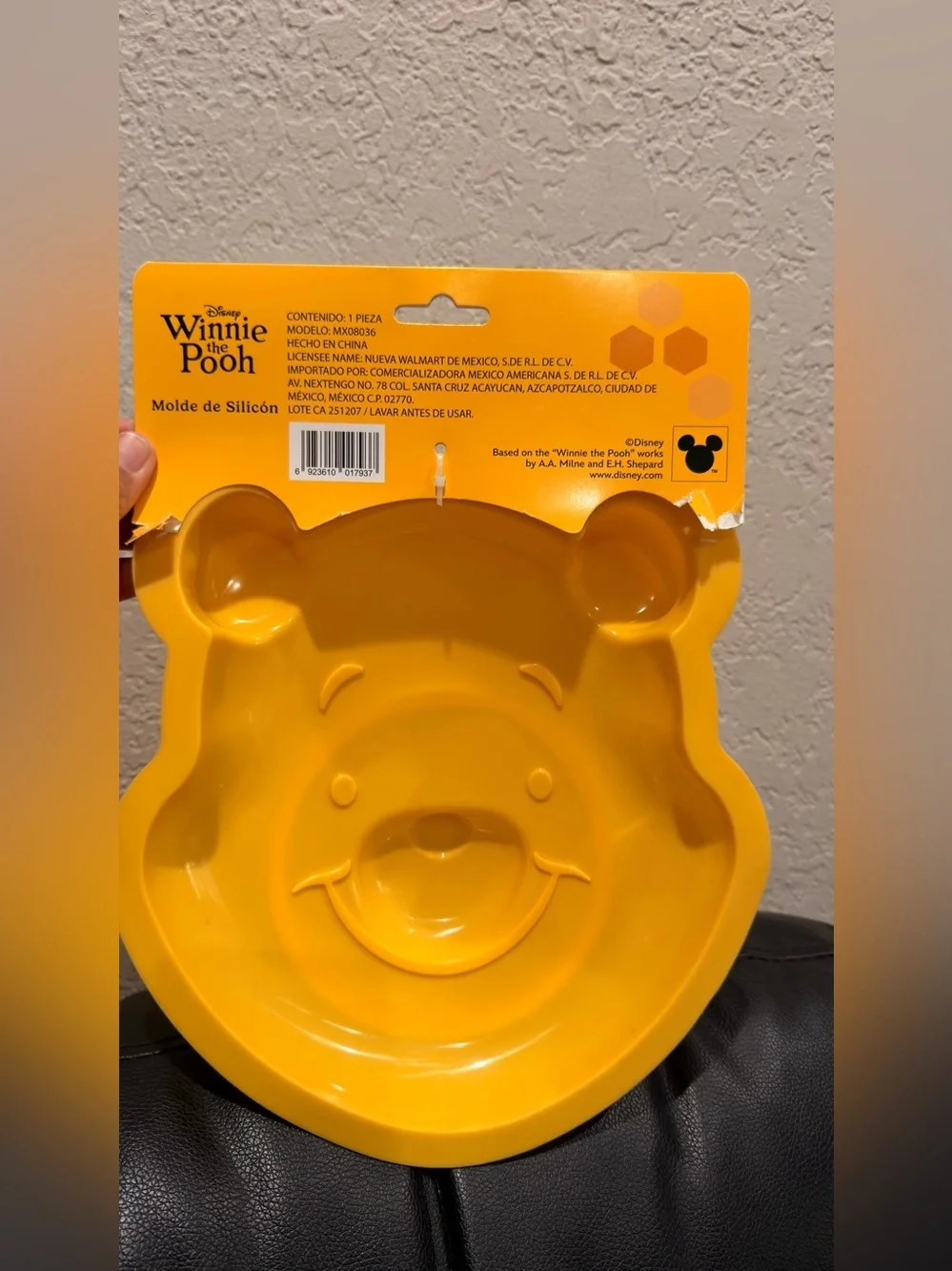 Disney Winnie the Pooh Yellow Silicone Baking Mold